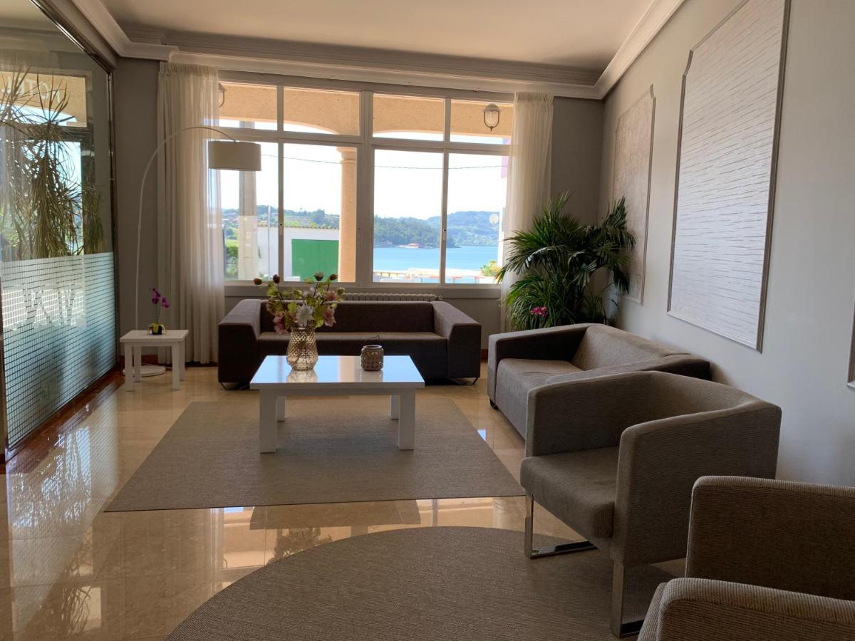 Hotel Комбаро Екстериор снимка