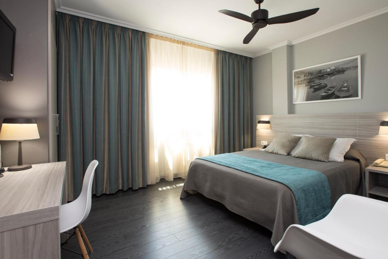 Hotel Комбаро Екстериор снимка