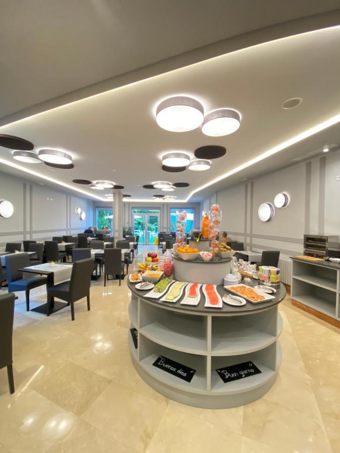 Hotel Комбаро Екстериор снимка
