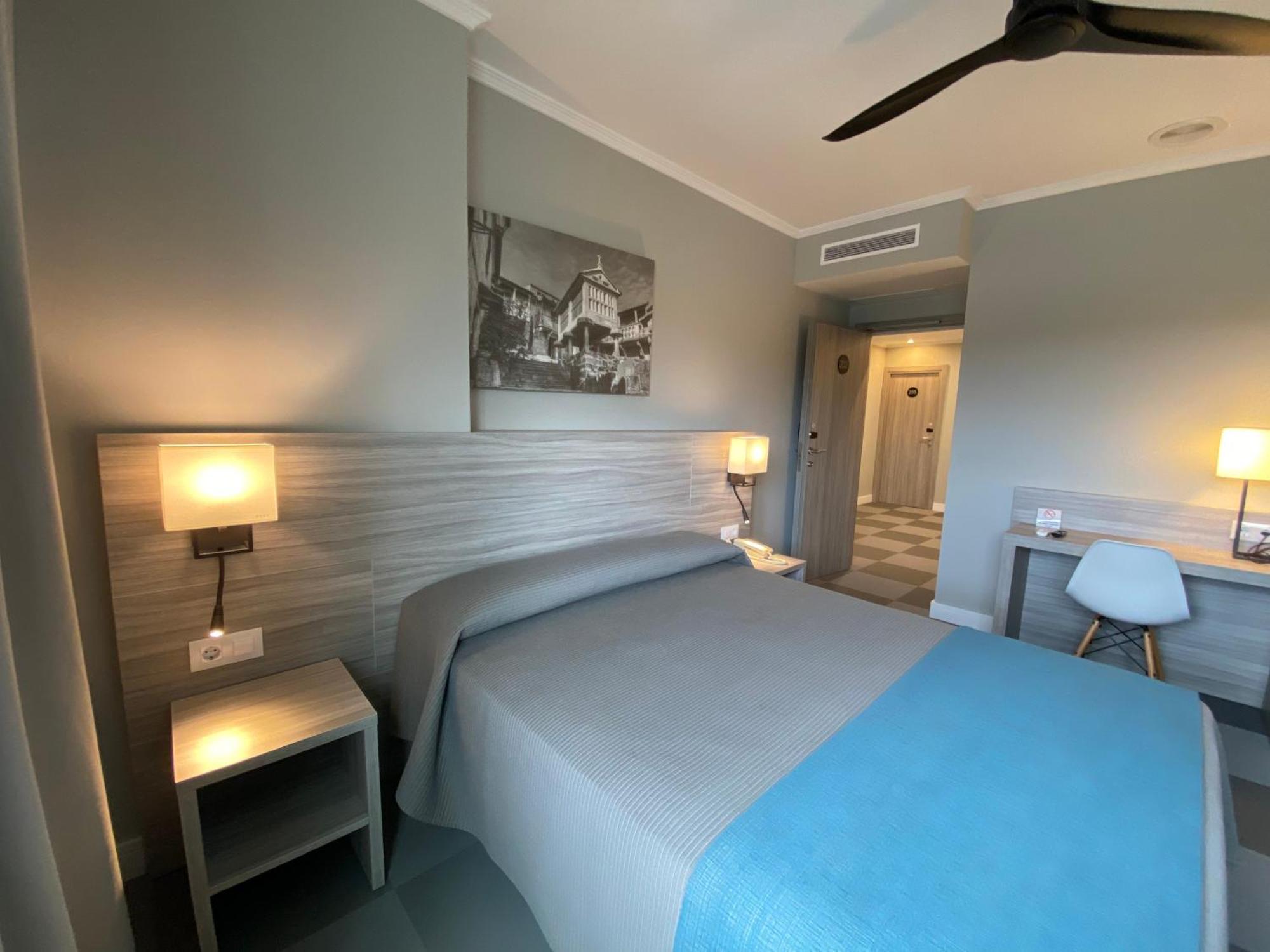 Hotel Комбаро Екстериор снимка