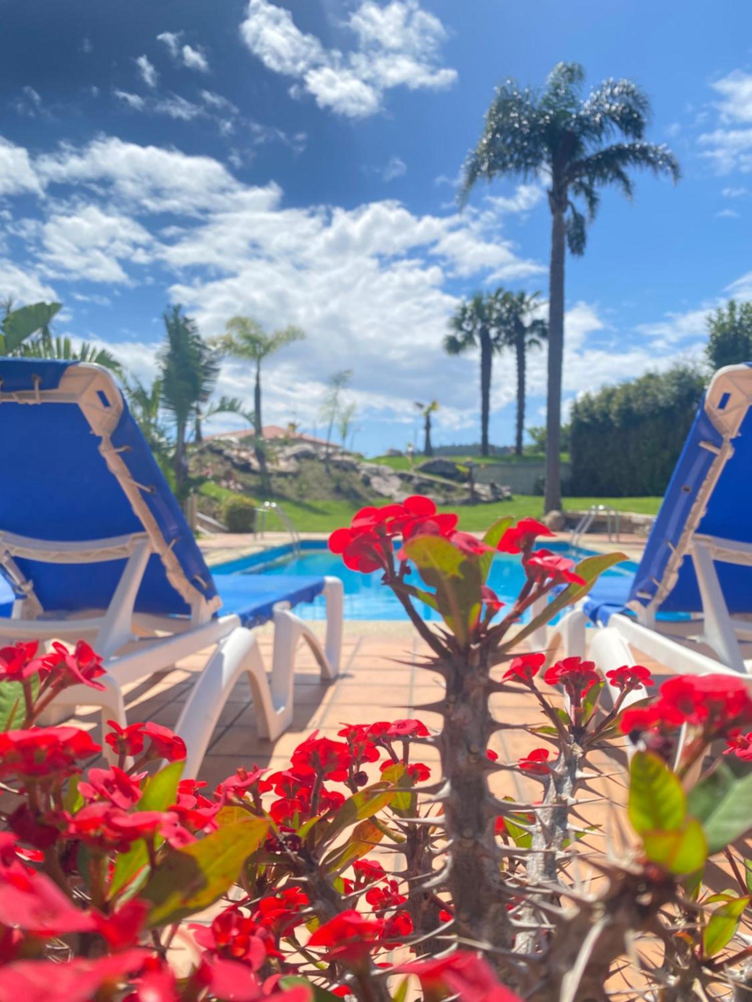 Hotel Комбаро Екстериор снимка