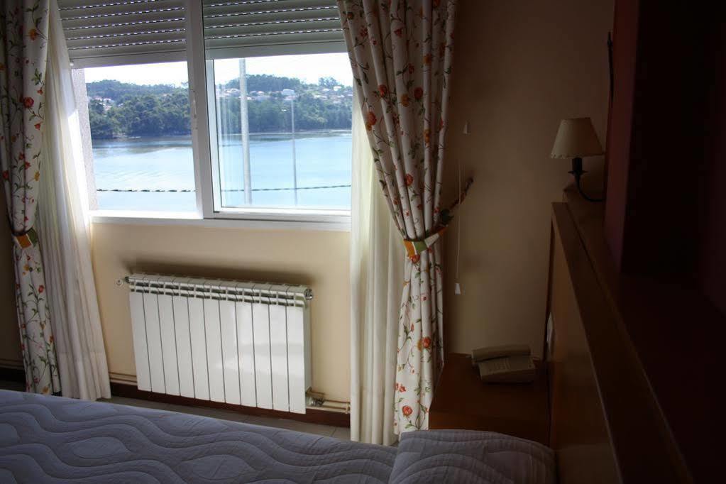 Hotel Комбаро Екстериор снимка